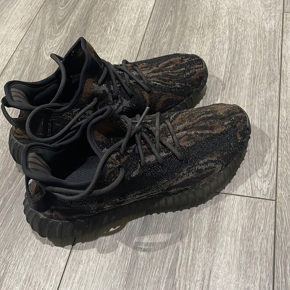 Selling Adidas Yeezy’s that were lightly worn. Size 9. No box